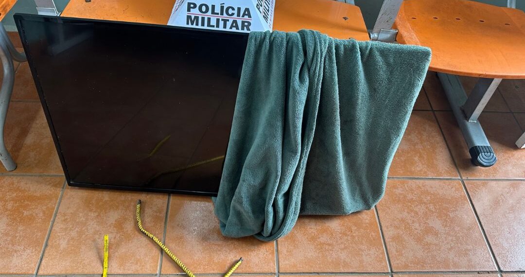 Homem é preso por furto em restaurante no Centro de Poços