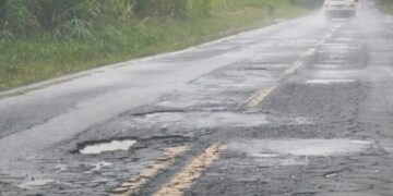 BR&267 tem 20 kms esburacados 