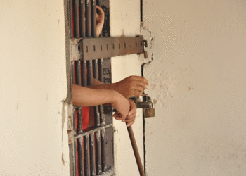 Homem será indenizado em R$ 20 mil após ficar 30 dias preso por engano por causa de apelido