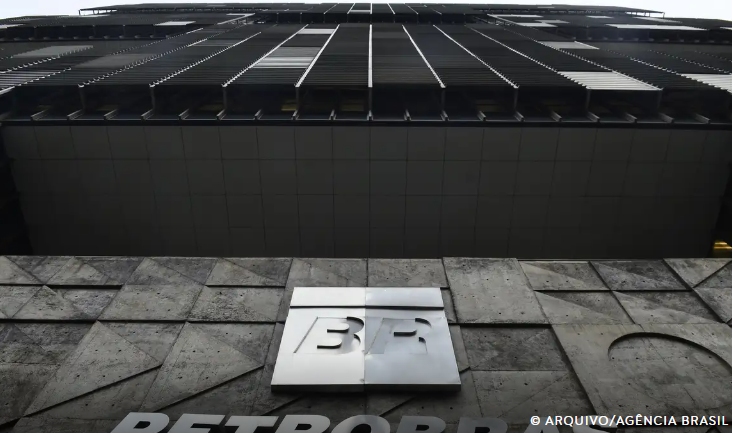 Petrobras reduz preço da gasolina a partir desta terça-feira (27)
