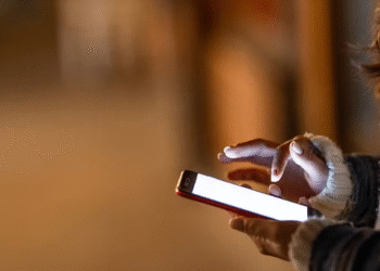 Facebook é condenado a indenizar influenciadora por invasão de contas