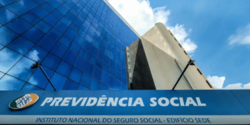 Sancionada lei que proíbe descontos em benefícios do INSS