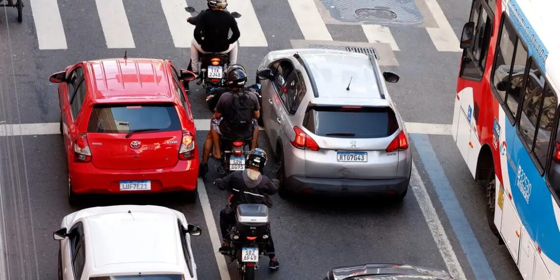 Novas regras para ciclomotores começam a valer; saiba mais