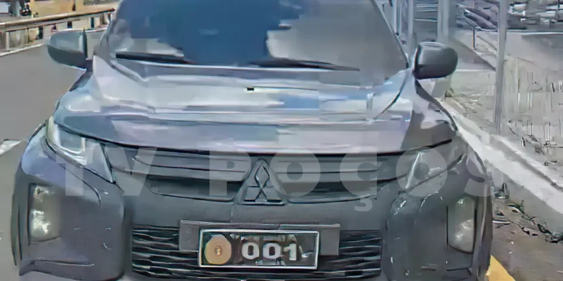 Assessor de prefeito de cidade paulista foge de abordagem e acaba preso com placa falsa em Poços