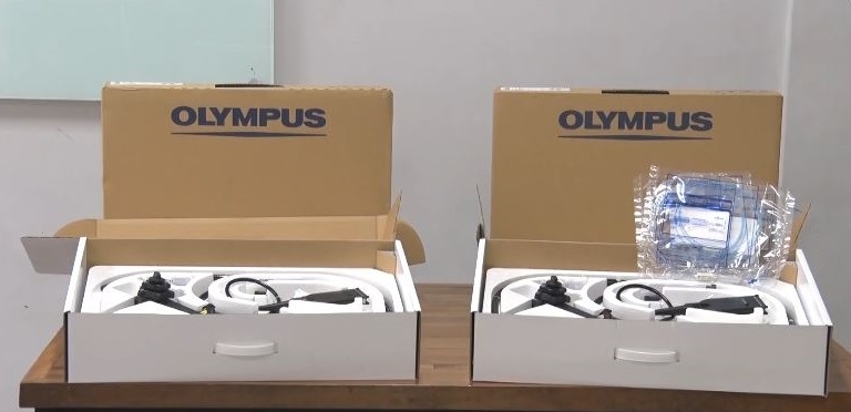 PUC Minas entrega novos equipamentos à Santa Casa de Poços de Caldas