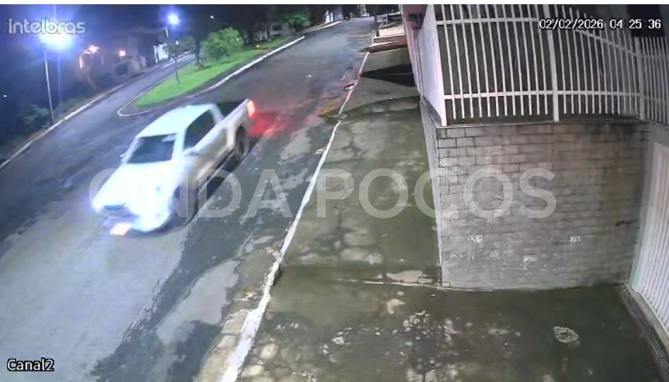 VÍDEO: caminhonete avaliada em mais de R$ 200 mil é furtada em Botelhos