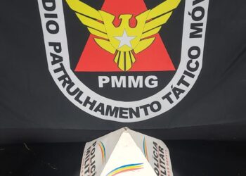 Homem é preso por ameaçar familiares com simulacro de arma em área rural de Poços