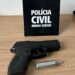Adolescente envolvido em assaltos contra motoristas de aplicativo é apreendido com simulacro de arma em Poços