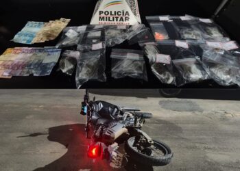 “Entregador de drogas” foge e deixa motocicleta para trás em Poços de Caldas