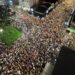 Primeira noite de Carnaval reúne milhares de foliões em Poços: confira a programação deste domingo