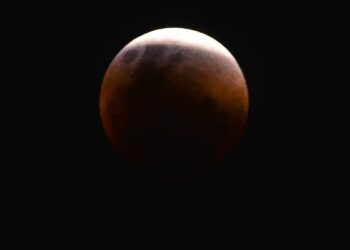 Saiba como será a Lua de Sangue na próxima terça-feira (03)