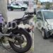 Motociclista fica ferido após carro avançar sinal de pare em Poços de Caldas