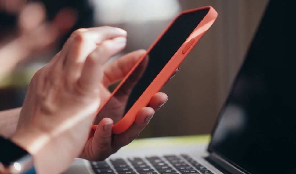 Golpe do falso auxílio moradia de R$ 910 circula no WhatsApp em cidades do Sul de Minas