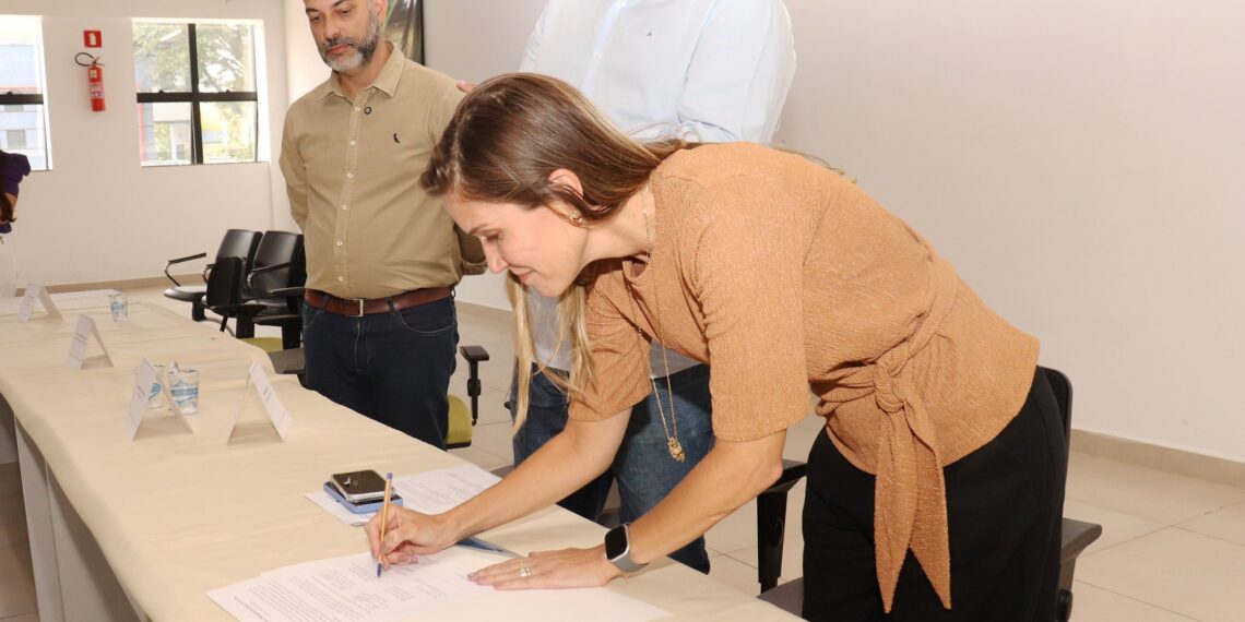 Instituto Alcoa renova parceria com Secretaria Municipal de Educação de Poços de Caldas para realização do Programa Ecoa