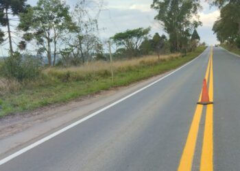 Engavetamento envolvendo três veículos é registrado na Rodovia do Contorno, em Poços de Caldas