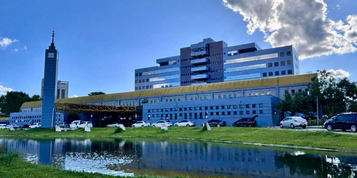 Prefeitura sanciona aumento salarial e reajuste no vale-alimentação dos servidores em Poços de Caldas