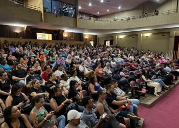 Aumento no vale-alimentação, na licença-paternidade e mais: Servidores de Poços aprovam ACT 2026/2027; veja os avanços