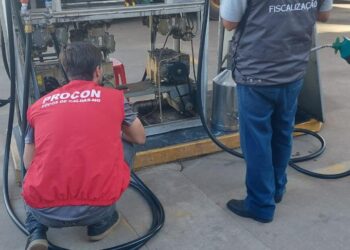 Procon fiscaliza postos sobre aumento nos combustíveis em Poços de Caldas