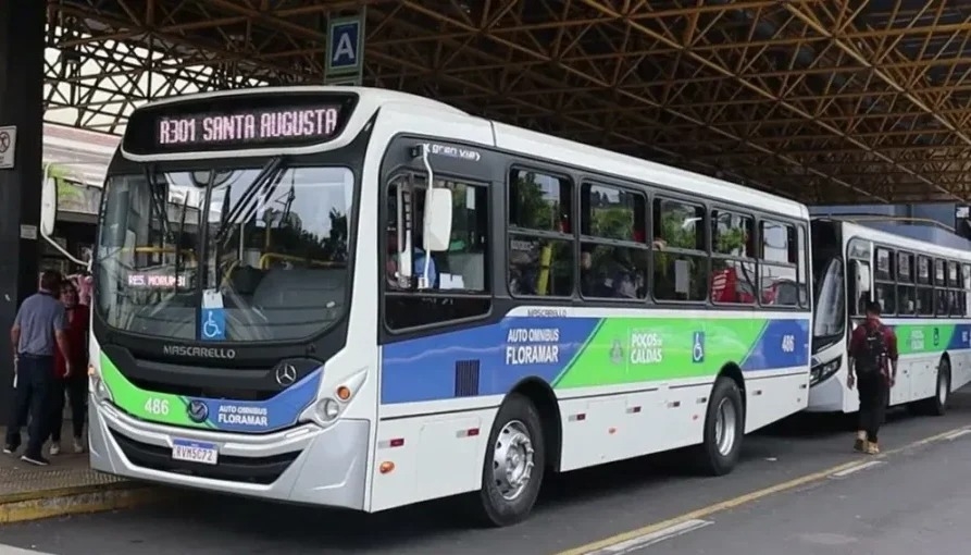 Transporte especial amplia horários e ganha app com agendamento online em Poços