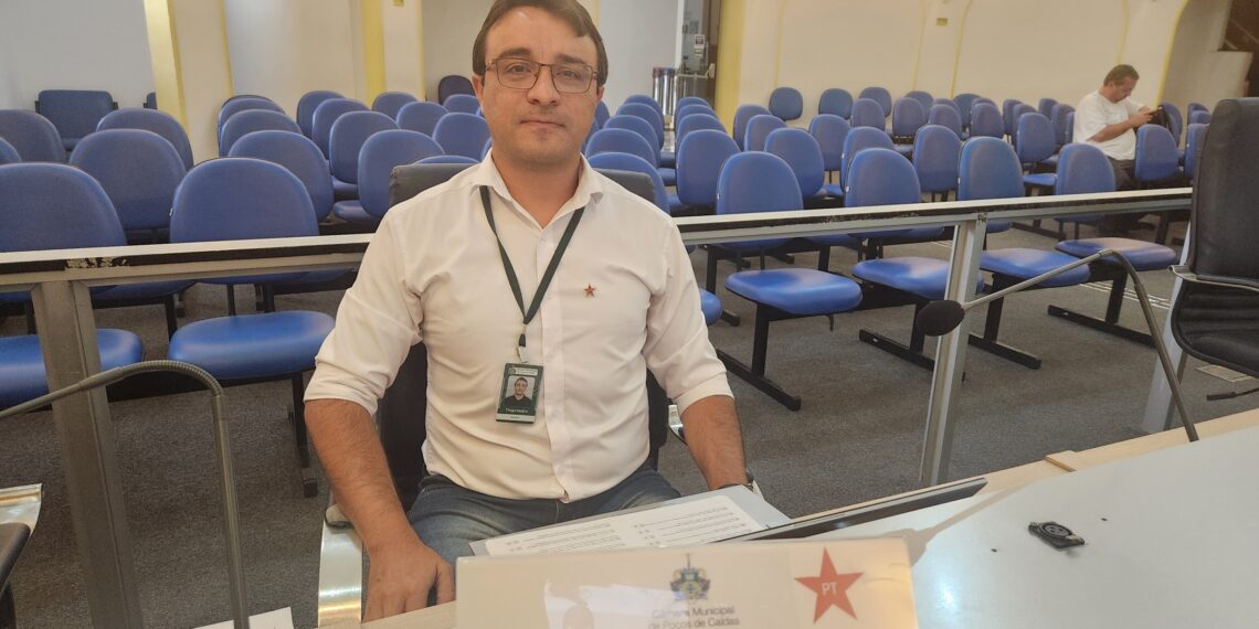 Vereador de Poços solicita explicações sobre movimentações em verbas do Fundo do Idoso e da Criança e Adolescente