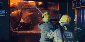 Incêndio de grandes proporções destrói parte de supermercado na região