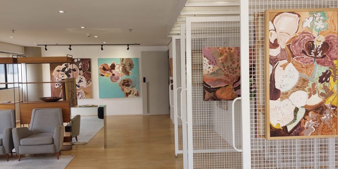 Exposição “Para Encontrar Minha Pele”, de Dalmoni Lydijusse, estreia em São Paulo com reflexão sobre identidade e cor