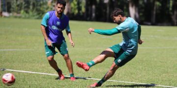 Caldense agenda jogo-treino contra equipe da região, acerta retorno de zagueiro e informa saída de dois atletas