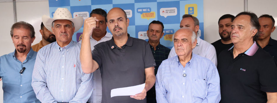 Governo de Minas participa da Praça de Serviços em Poços de Caldas e anuncia R$ 400 milhões para rodovias da região