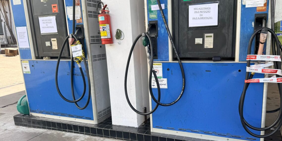 Posto sofre nova autuação por vender volume inferior de combustível em Poços