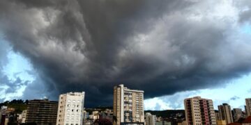 Ciclone extratropical poderá atingir Sul de Minas, alerta Defesa Civil de MG