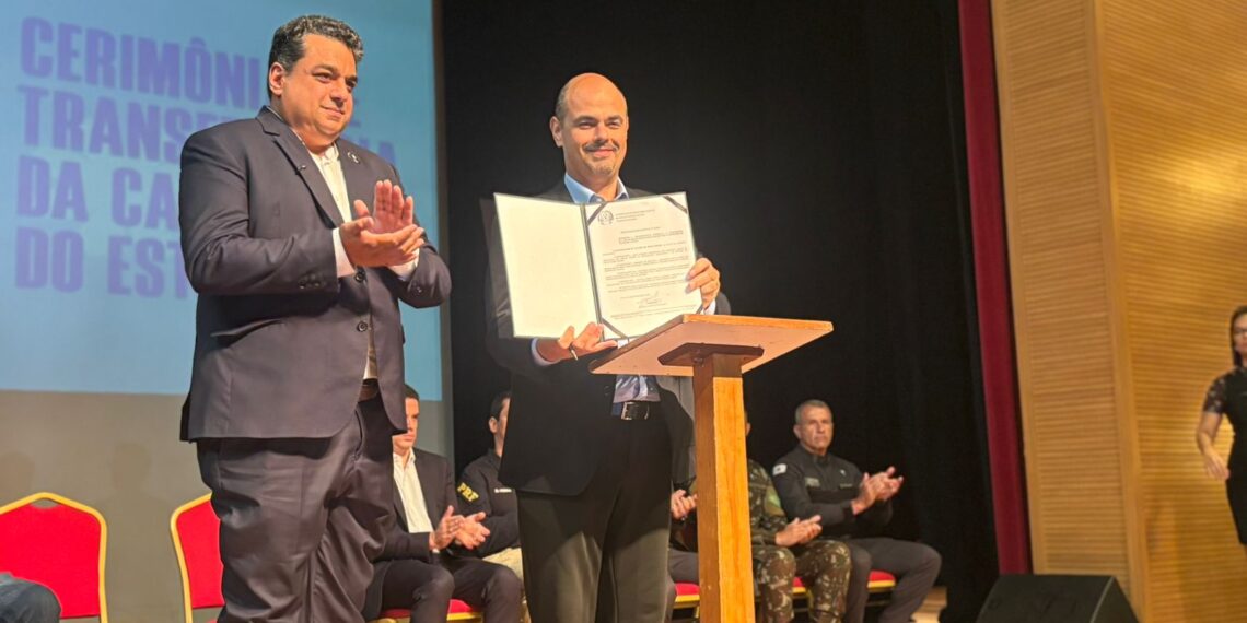 Em cerimônia, governador Mateus Simões transfere capital de Minas Gerais para Poços de Caldas