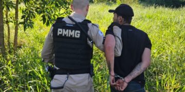 Suspeito de tentativa de homicídio e foragido da Justiça é preso após cerco policial