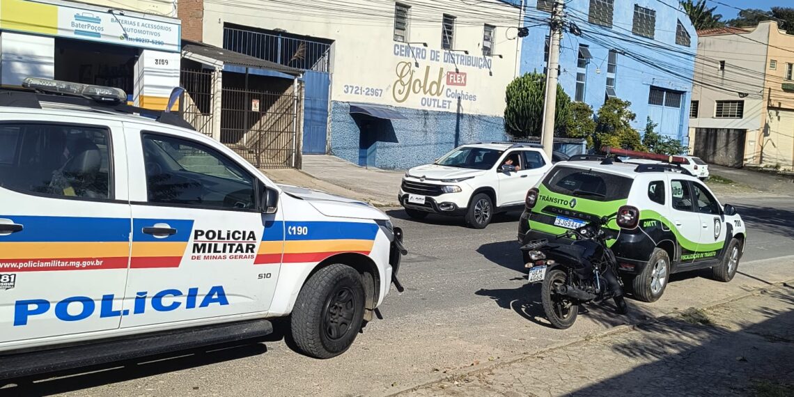 Moto furtada é recuperada na avenida João Pinheiro e menor de 15 anos é apreendido em Poços