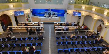 Câmara de Poços aprova realização de audiência para discutir transporte por aplicativos