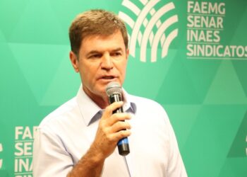 Brasil precisa reduzir dependência de fertilizantes importados, alerta liderança do agro 