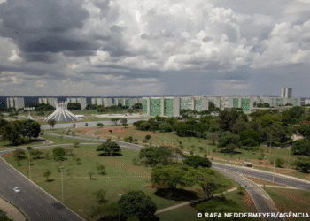 Auxílio-alimentação de servidores públicos federais sobe para R$ 1.192