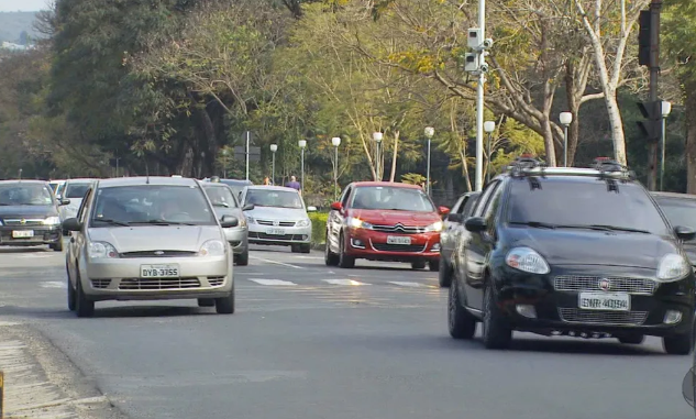 Mudanças no estacionamento, asfalto novo e mais: Avenida João Pinheiro passa por obras em Poços de Caldas