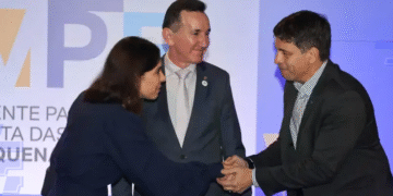 Sebrae defende fim da escala 6 x 1 junto à Frente Parlamentar das Micro e Pequenas Empresas