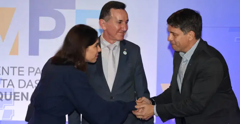 Sebrae defende fim da escala 6 x 1 junto à Frente Parlamentar das Micro e Pequenas Empresas