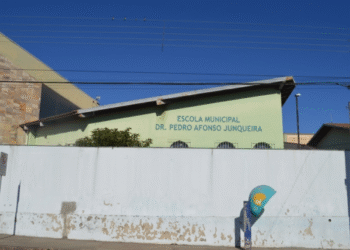 Escola municipal de Poços de Caldas denuncia falta de servidores e cobra ação da Prefeitura