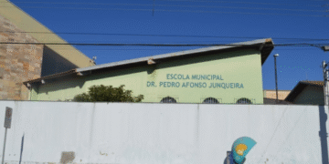Escola municipal de Poços de Caldas denuncia falta de servidores e cobra ação da Prefeitura