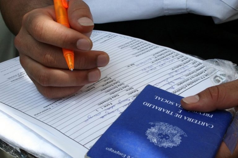 Emprego: SINE de Poços disponibiliza 91 vagas em diversas áreas