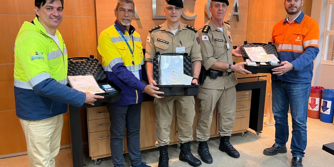 Alcoa doa etilômetros para a Polícia Militar