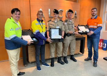 Alcoa doa etilômetros para a Polícia Militar