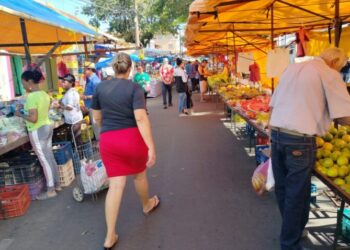 Edital abre vagas e regularização para feirantes em Poços de Caldas