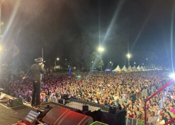VÍDEO: Fernando e Sorocaba concedem entrevista à Onda antes de show histórico em Poços de Caldas