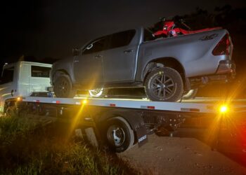 PM intercepta fuga e recupera moto furtada