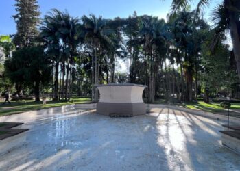 Prefeitura de Poços realiza manutenção na Fonte Central e no Relógio Floral