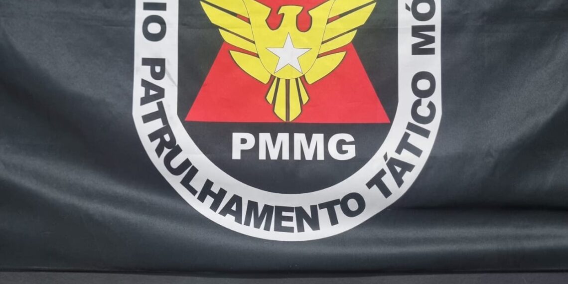Homem é preso por porte ilegal de arma e tráfico de drogas durante festa em Poços