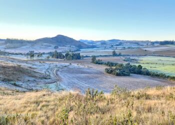 Fotos: temperatura cai e proporciona primeira geada do ano em Poços de Caldas
